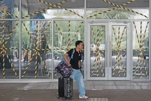 Topan Dolphin Terjang Daratan Tiongkok