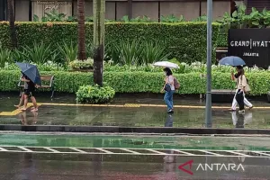 BMKG Prakirakan Mayoritas Kota-kota Besar di Indonesia Berawan hingga Hujan pada Senin (10/8) Ini