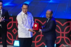 Kembangkan Teknologi Baterai, Guru Besar UNS Prof Agus Purwanto Raih Indonesia Innovator Award 