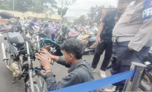 Sita 4.000 Lebih Knalpot Brong di Cianjur, Polisi Bakal Sulap Jadi Tugu Peringatan!