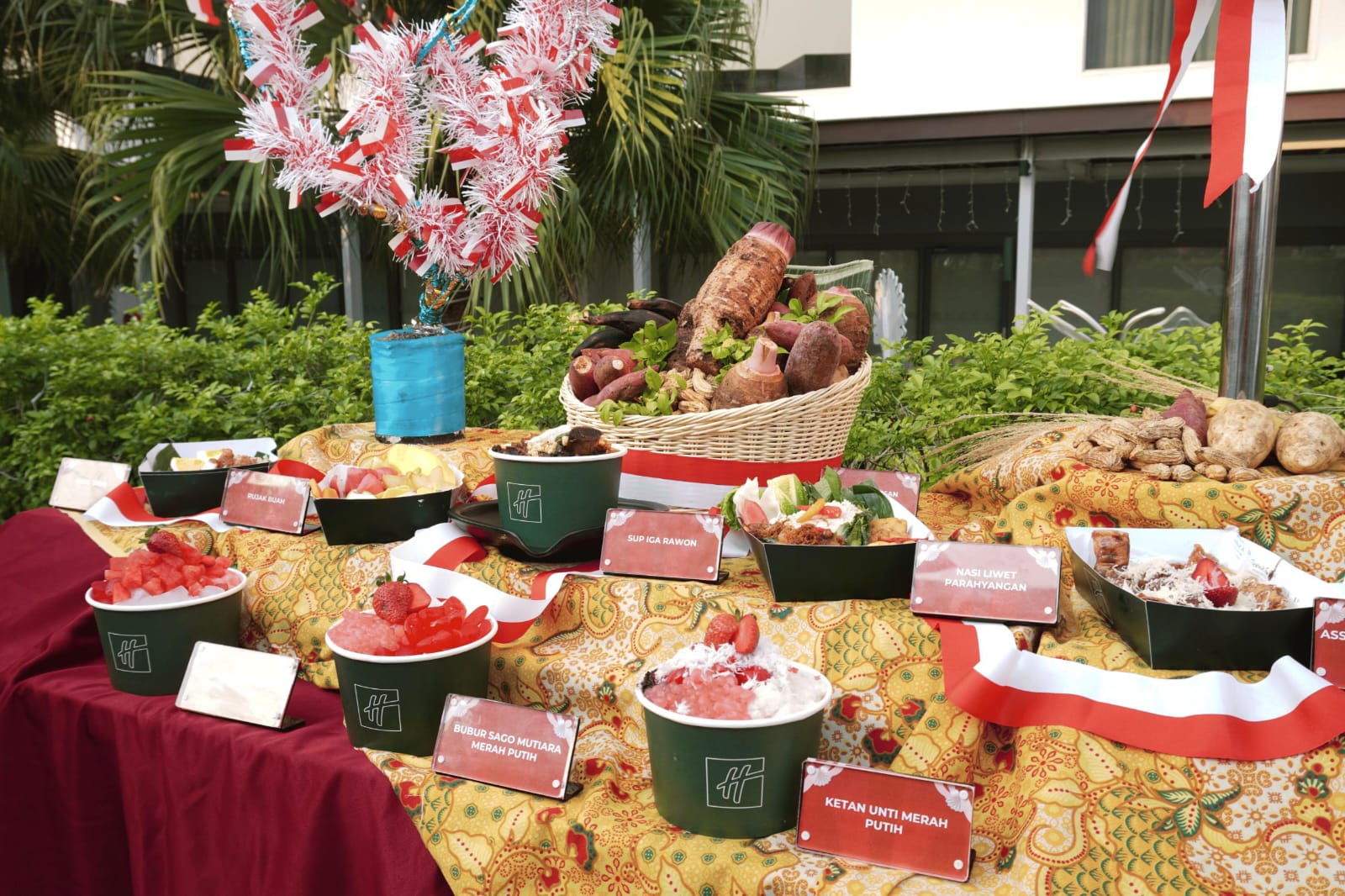 Holiday Inn Jakarta Rilis Teras Gajah Mada, Tempat Kuliner Outdoor Murah di Jakarta