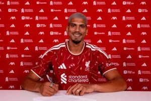 Kenapa Liverpool Resmi Pinjam Bek Uruguay Ronald Araujo dari Barcelona?