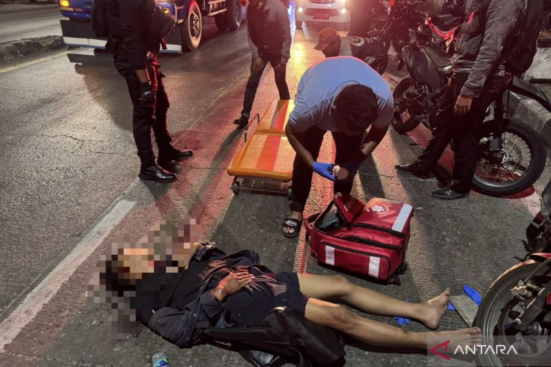 Nahas, Pengendara Motor Patah Tulang Usai Tabrak Bus yang Sedang Berhenti di Jalan Sultan Agung Bekasi  