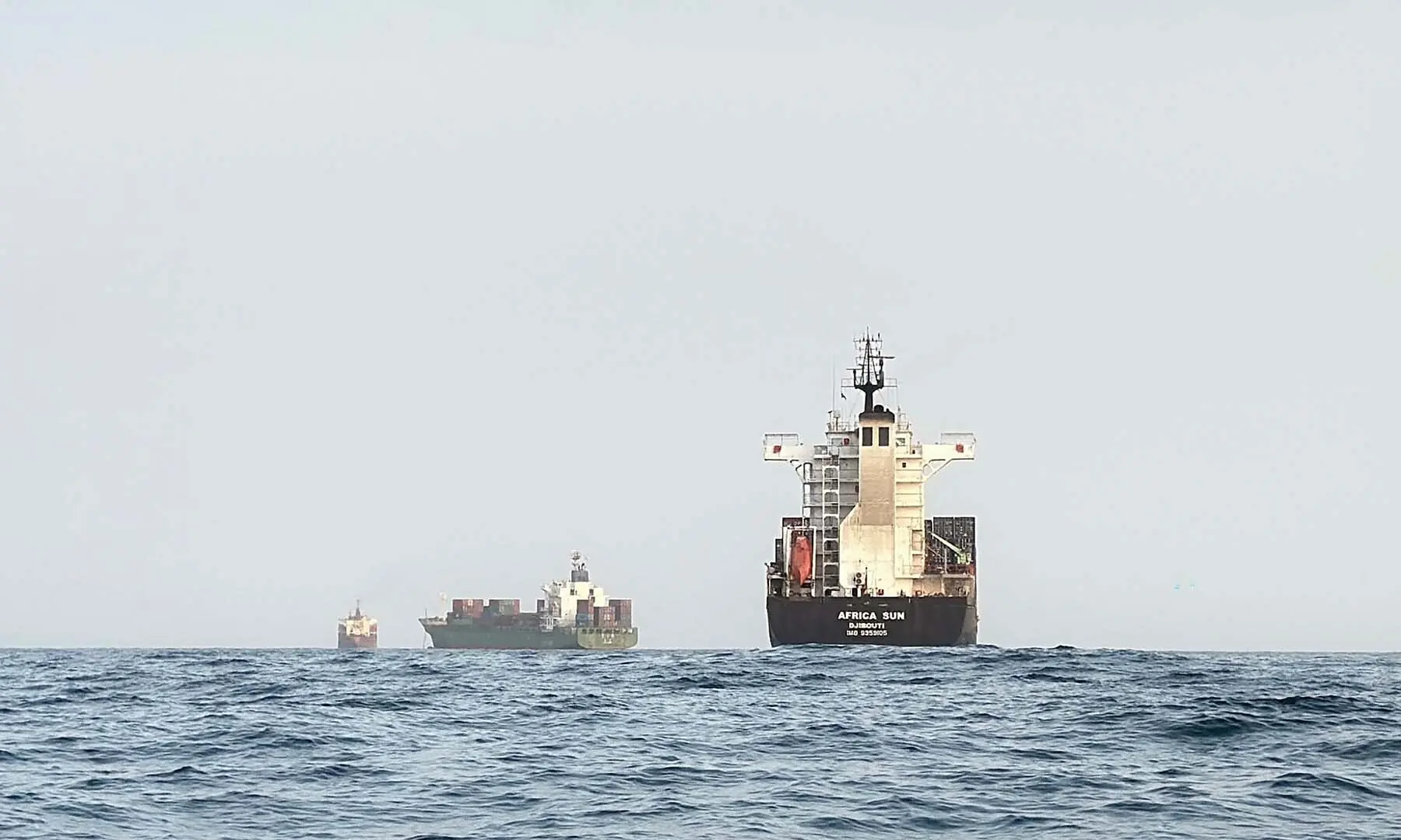 Serangan Udara Houthi Tewaskan Warga Indonesia di Selat B...