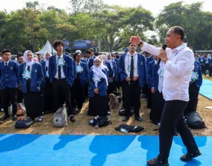Wali Kota Surabaya Ajak Mah...