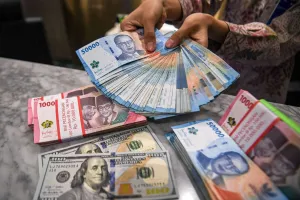 Dibayangi "Profit Taking", ...