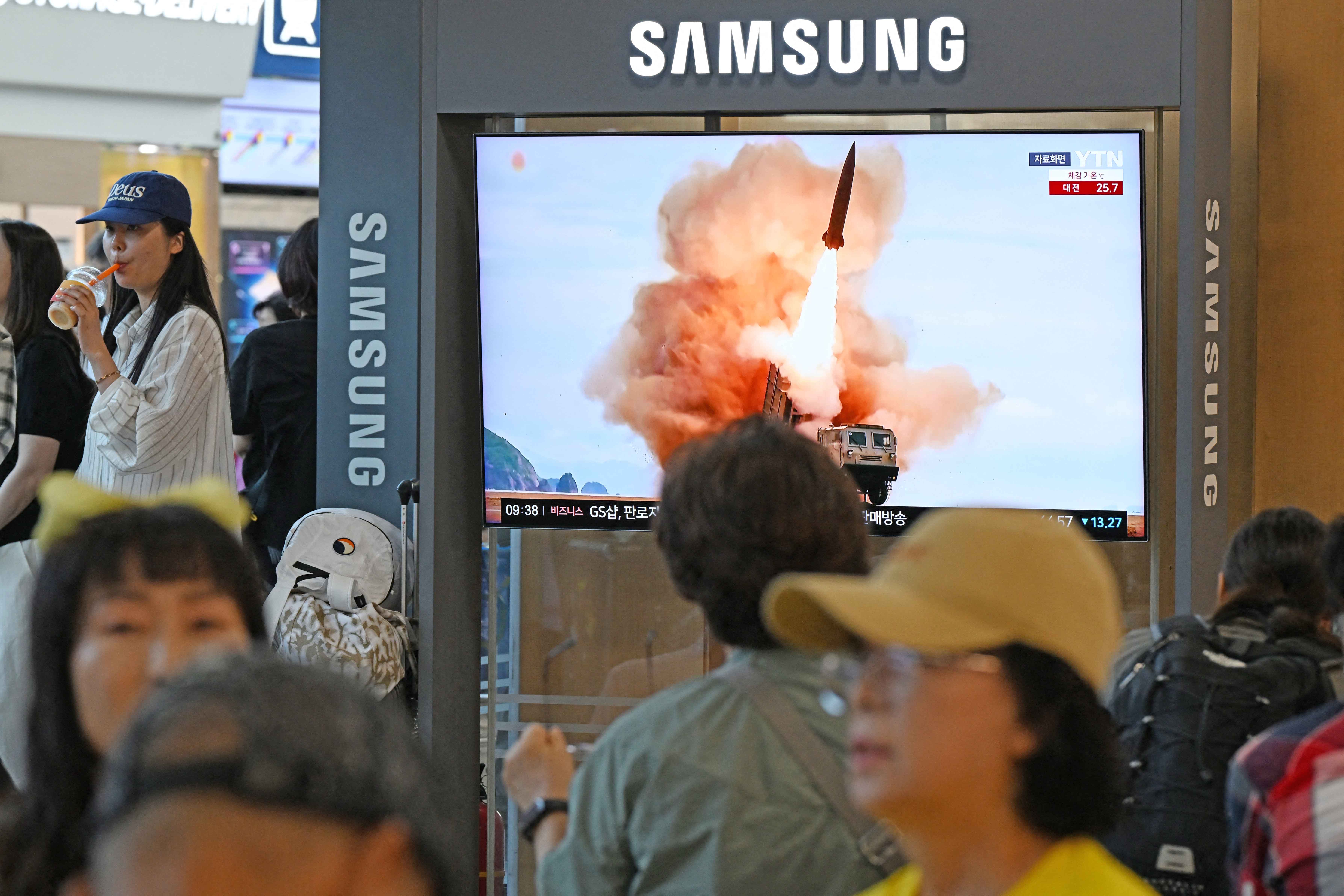 Korut Tembakkan Misil Balistik jelang Latihan Militer AS-...