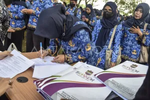 DPR Soroti Gaji PPPK Telat Dibayar, Pemerintah Siapkan 3 Skema Fiskal