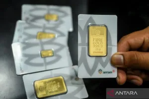 Harga Emas Antam Hari Ini Rp2,7 Juta/Gram, Harga Buyback Rp2,546 Juta/Gram