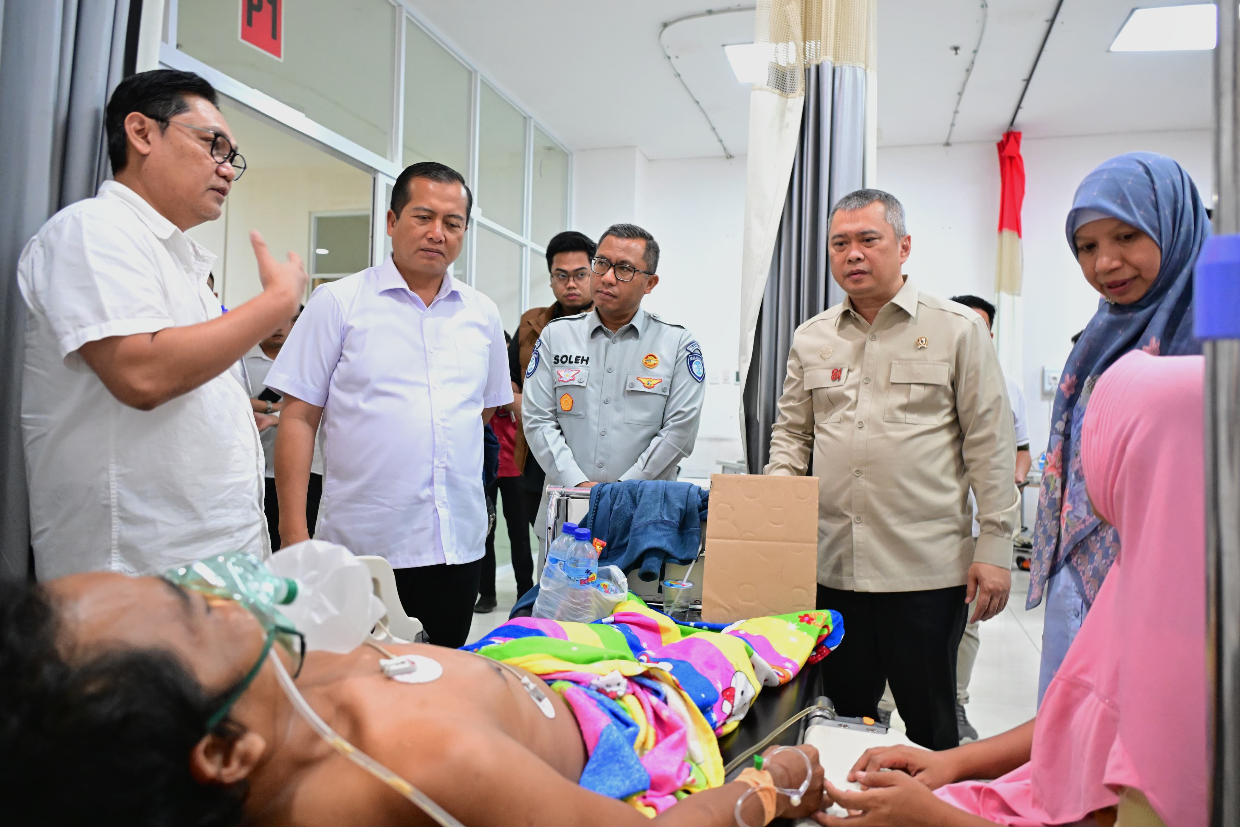 Tangani Kebakaran KMP Putri Yasmin, Menhub Instruksikan Fokus Proses Pertolongan Penumpang