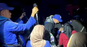 Dramatis! Ibu Hamil Pecah Ketuban di Pulau Terpencil, Polairud Manggarai Barat Lakukan Evakuasi Malam Hari