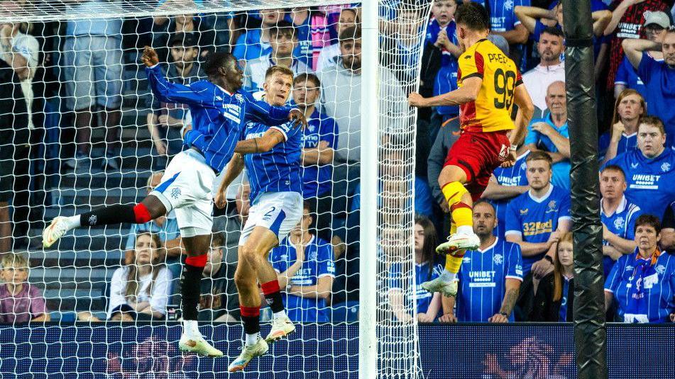 Hasil Liga Europa: Benfica Lolos ke Play Off, Rangers Ber...