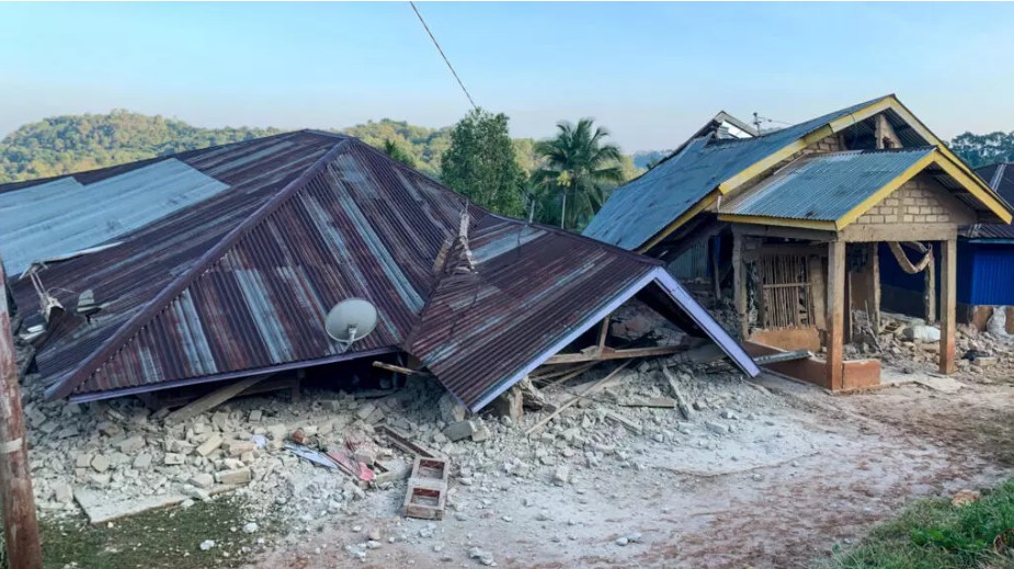 Gempa Dahsyat M7,7 di Flores NTT Memicu Evakuasi Massal