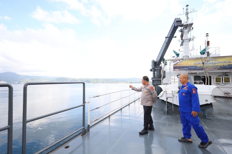 Polda Maluku Perkuat Pengamanan Laut untuk Pastikan Aktiv...