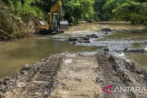 Rusak 10 Tahun, Bendung Irigasi Ampek Jirek Padang Pariaman Direhabilitasi Rp979,6 Juta.
