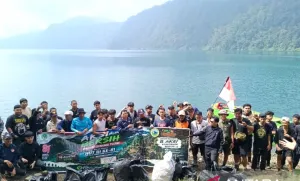Aksi Bersih di Danau Gunung Tujuh Relawan Kumpulkan 169 Kg Sampah