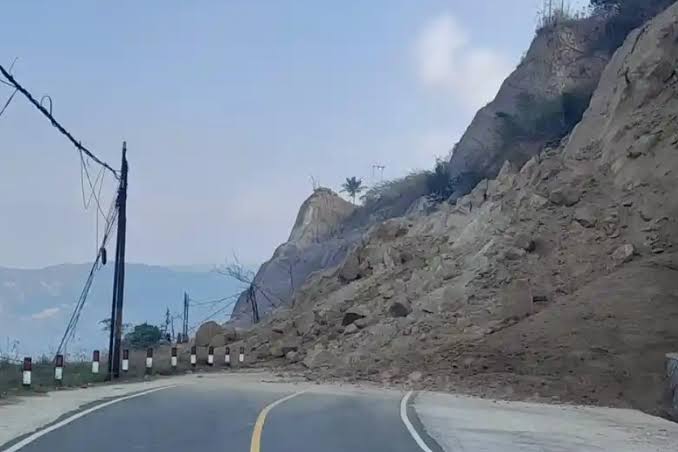 Gempa M7,7 Lumpuhkan Akses Flores! PU Kebut Perbaikan Jembatan & Jalan