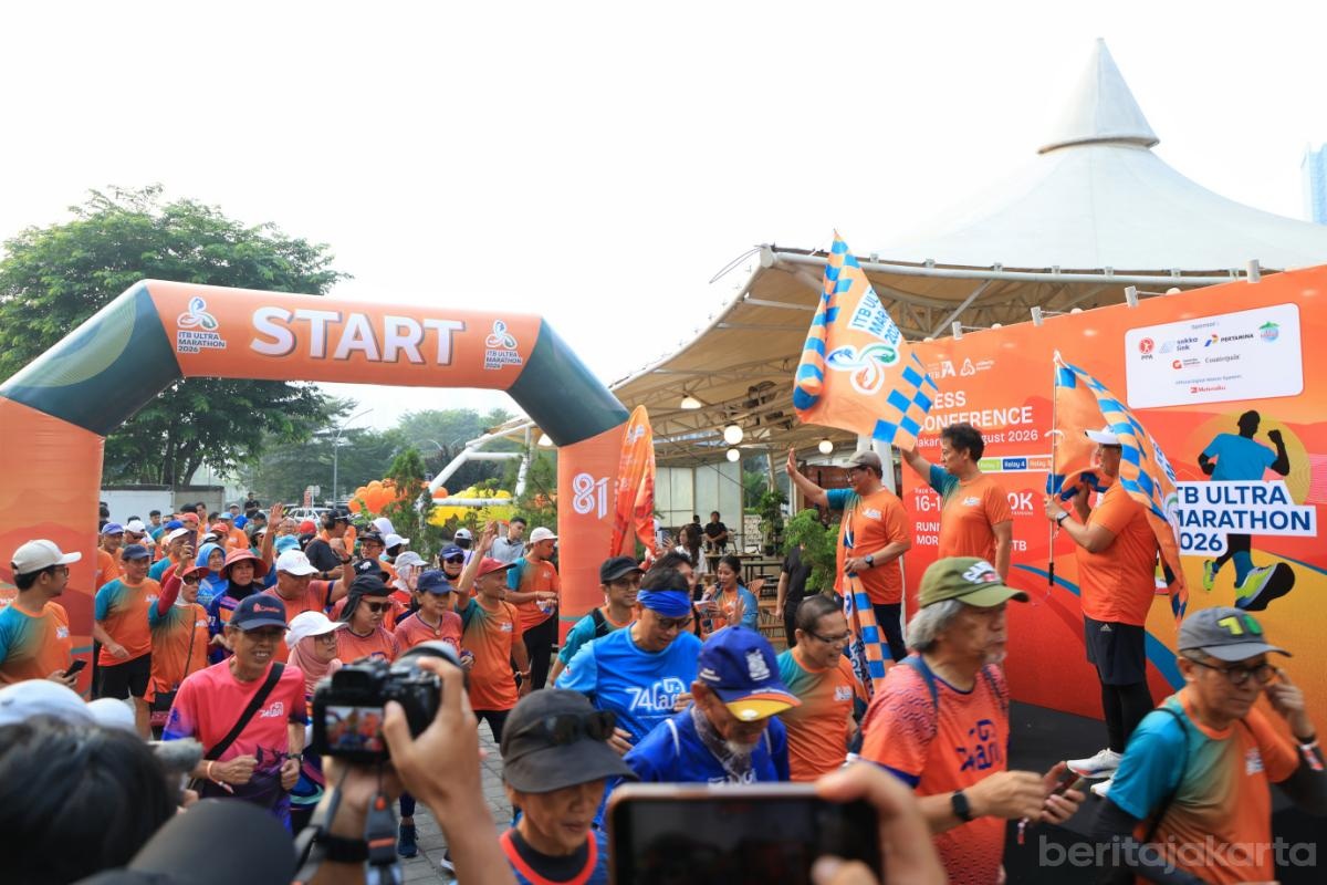 Gubernur Pramono Lepas Peserta Road to ITB Ultra Marathon 2026
