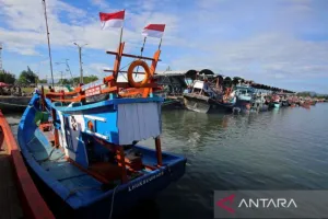 Bikin Bangga Semangat Nasionalisme Ini! Nelayan Aceh Hentikan Aktivitas Melaut untuk Hormati HUT Ke-81 RI