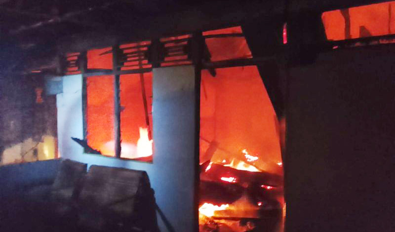 Detik-Detik Delapan Rumah di Singkawang Terbakar, Seorang...