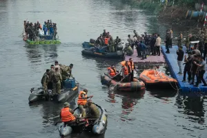 Gerebek Sampah Kalijodo: Pemprov DKI, TNI, dan Polri Bersihkan Lingkungan di Bantaran Kali