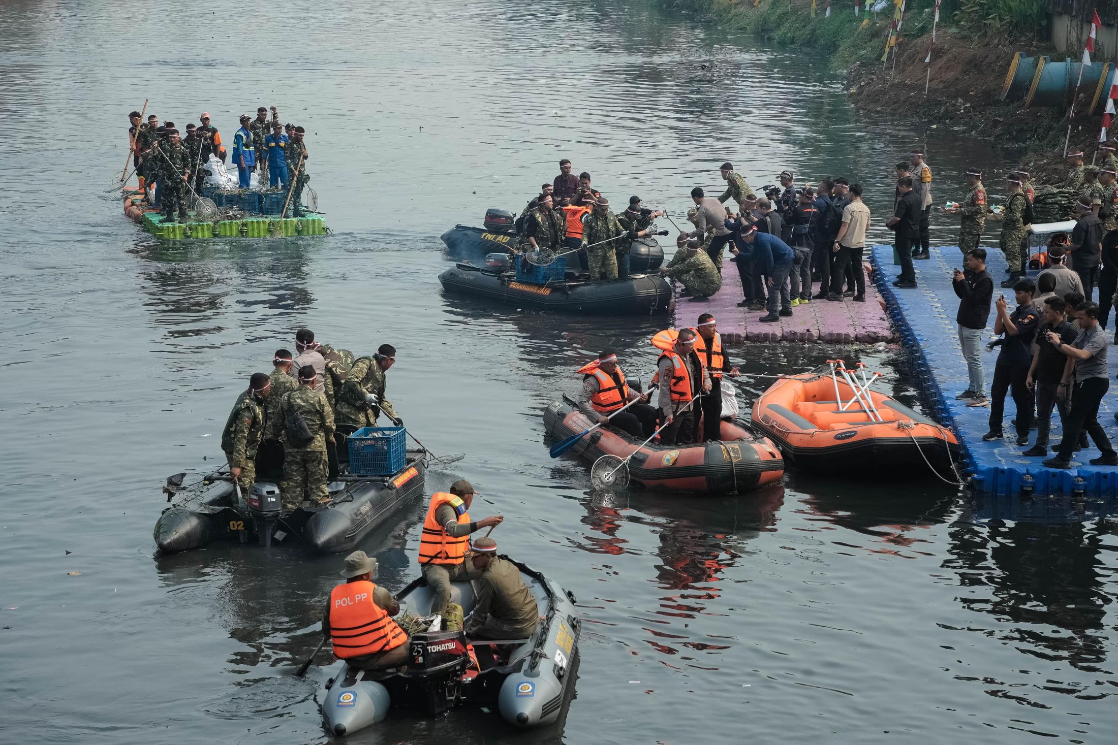 Gerebek Sampah Kalijodo: Pemprov DKI, TNI, dan Polri Bers...