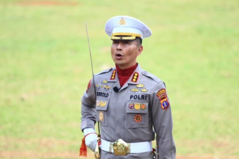 Putra Sulut Ukir Sejarah, Jadi Komandan Upacara Penurunan...