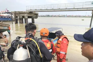 SAR Palembang Cari Siswa Tenggelam di Sungai Musi