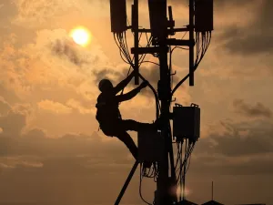 XLSmart Mulai Manfaatkan Spektrum 700 MHz dan 2,6 GHz untuk Perluas Jangkauan 5G