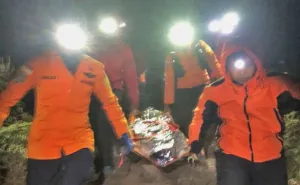 16 Pendaki Dievakuasi Akibat Kena Hipotermia di Gunung Bawakaraeng