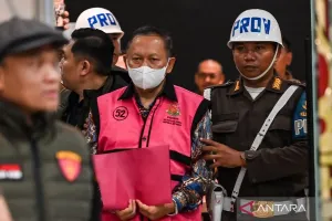 Mantan Direktur Bea Cukai Fadjar Donny Hadapi Sidang Perdana Kasus Korupsi Ekspor CPO 