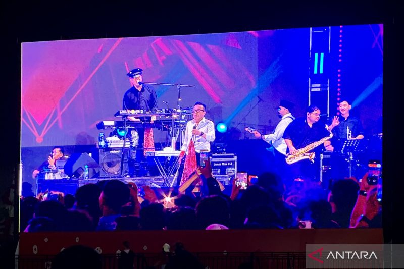 Monas Bergemuruh! Dewa 19, Ari Lasso, Mulan Jameela Semar...