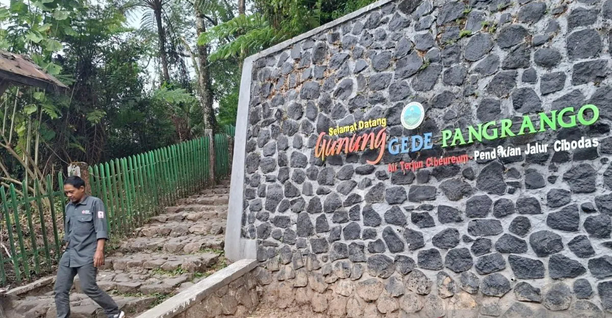 Penutupan Pendakian Gunung Gede Ditambah selama Dua Pekan...