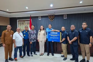 TASPEN Salurkan 400 Paket Sembako Senilai Rp155 Juta untuk Korban Gempa Flores.