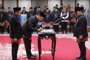 Gubernur Pramono Lantik 7 Pejabat Eselon II DKI Jakarta, Ini Daftar Nama dan Jabatannya