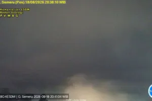 Gunung Semeru Erupsi Lagi! Awan Panas Guguran Meluncur, Warga Diminta Waspada
