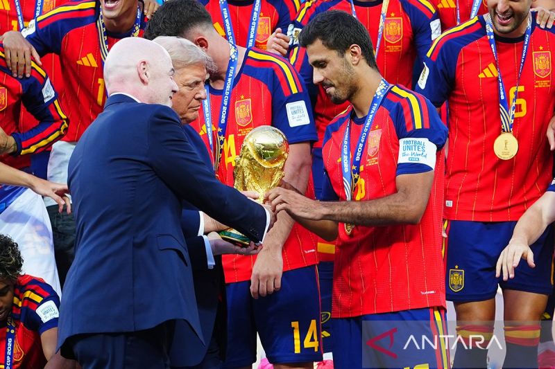Kabar Mengejutkan! Barcelona Resmi Sambut Rodri sebagai P...