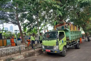 Penertiban Bangunan Liar di Atas Aaluran Air di Kampung Bali Jakpus