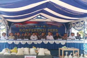 TNI AL Gagalkan Penyelundupan 75,7 Ton Pasir Timah ke Malaysia