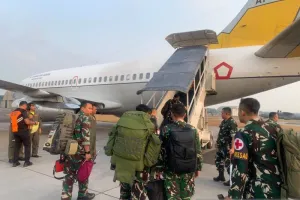 TNI AU Bergerak Cepat! Tenaga Kesehatan Dikirim Tangani Korban Gempa di NTT