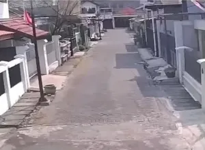 Warga Pucang Sewu Surabaya Terapkan Denda Rp500 Ribu untuk Larangan Parkir Kendaraan dalam Gang