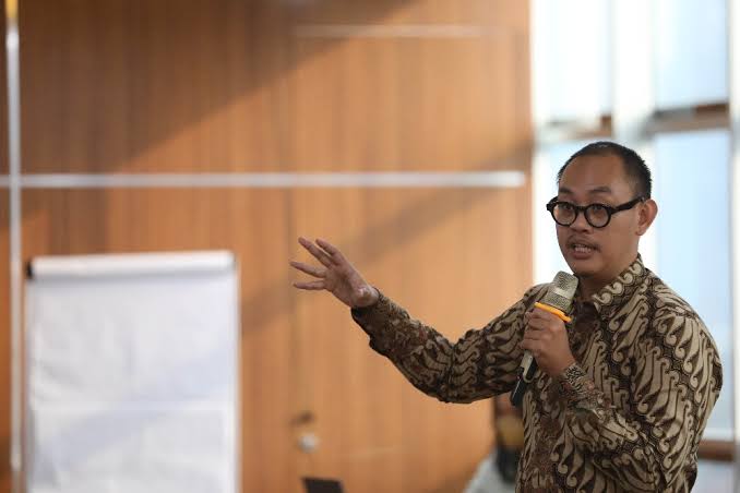 Celios: Utang Swasta Melambat, Pemerintah Meningkat!