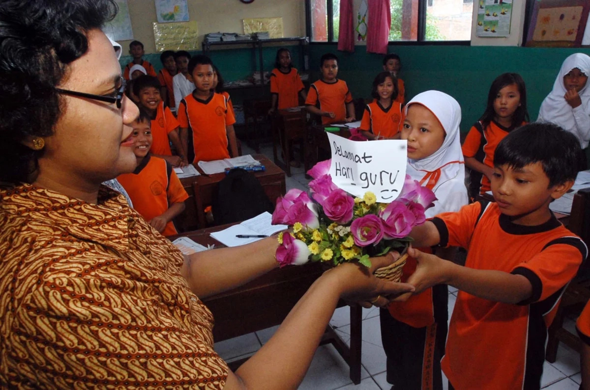 Tangerang Dukung Alih Status Guru