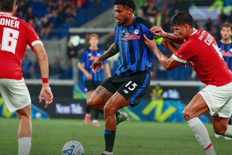 Hasil Play-off Liga Conference: Atalanta Imbang, Ajax Tak...