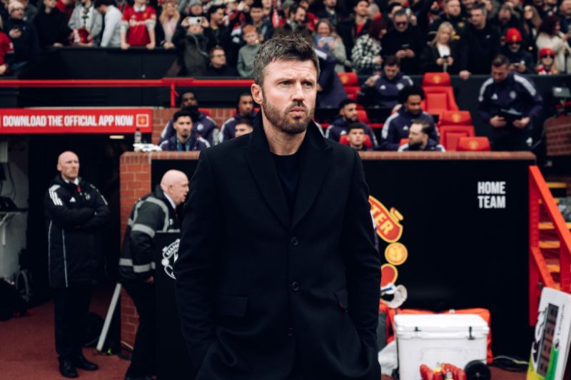 Pelatih Carrick Bongkar Alasan Manchester United Tak Diun...