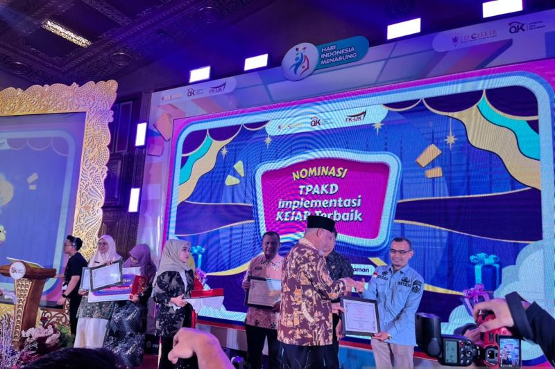 Solok Bikin Gebrakan! Pemkab Raih Tiga Besar TPAKD Sumbar...