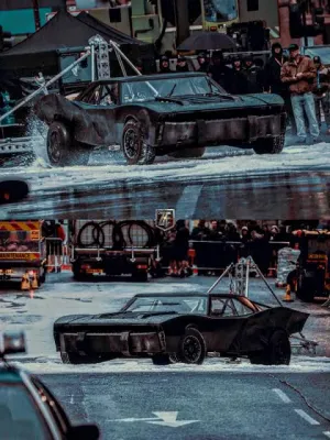 Batmobile Dikepung Pasukan SWAT, Muncul Teori Batman Punya Partner di The Batman Part II