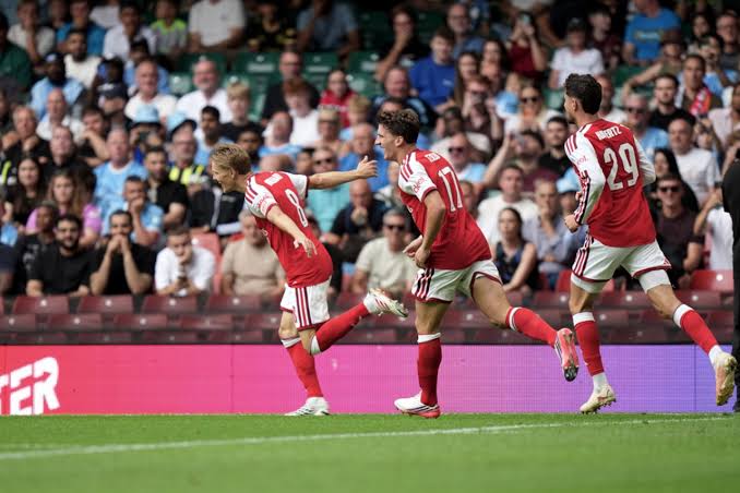Hasil Liga Inggris: Arsenal Buka Liga Premier dengan Takl...