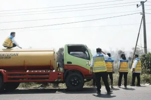 Kekeringan dan Karhutla Mengancam Kalbar, Kementerian PU Kerahkan Pompa hingga Tangki Air