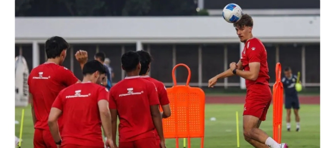Persija-Arema Jalin Hubungan, Resmi Pinjamkan Mauro Zijlstra ke Kanjuruhan